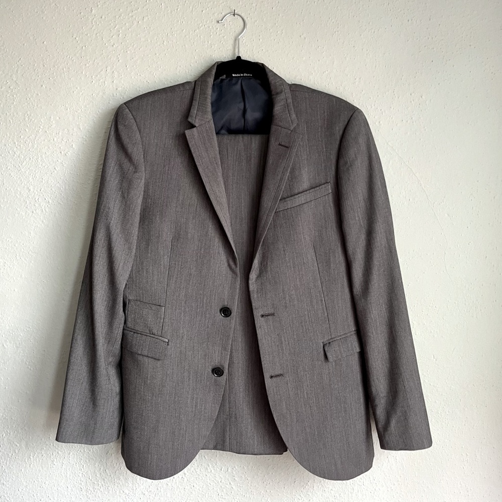 Alta Modal by Men’s Warehouse Two-Piece Suit Size 40 Regular